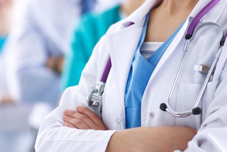 Tărăgănarea rezidențiatului debusolează absolvenții de medicină: „Ne-am pus vieţile pe pauză”. Protest, mâine, la Cluj