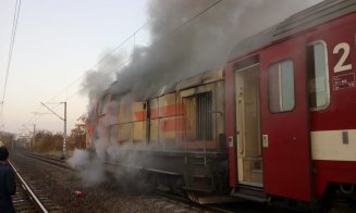 Locomotiva trenului Cluj-Viena, în flăcări. Trenul a luat foc imediat ce a ieșit din gară, 100 de persoane evacuate