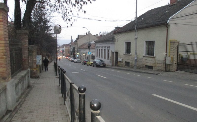 Dispar locurile de parcare de pe Republicii? Boc: "Știți câte locuri sunt libere la 8 dimineața în parking-ul primăriei?"