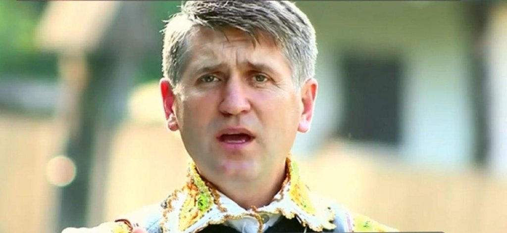 Cultul lui Pomohaci. Fostul preot ține slujbe de exorcizare într-un garaj transformat în biserică