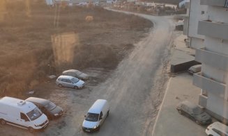 Praf ca pe Marte pe o stradă din Floreşti. Locuitorii protestează: "Cerem asfaltarea de urgenţă a drumului!"