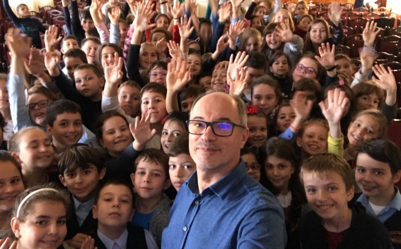 Personalități ale Clujului, învățători preț de o oră! Un SELFIE și o scrisoare emoțioantă pentru elevii de la Bălcescu