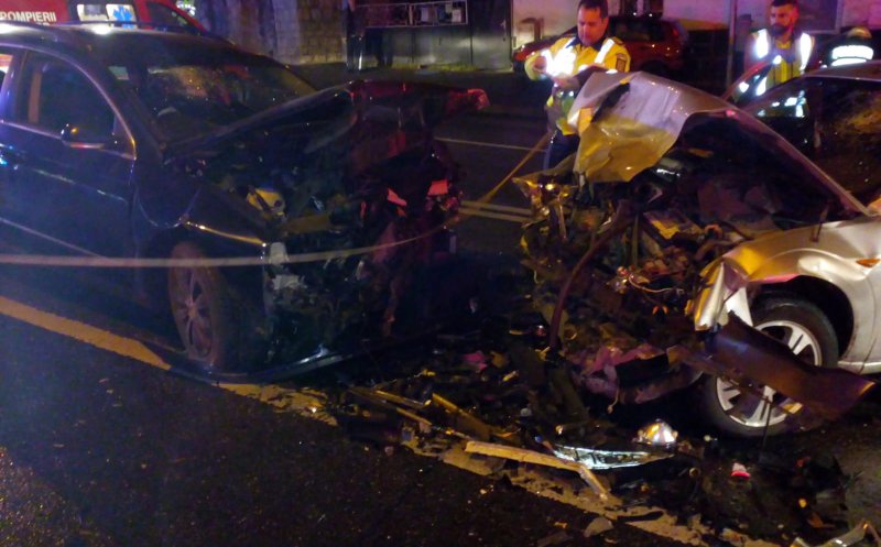 Accident cu cinci răniți pe Turzii, printre care și copii. Trei persoane au rămas încarecerate