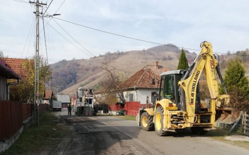 Șoseaua care duce spre zona turistică Răchiţele –Ic Ponor, în reparații