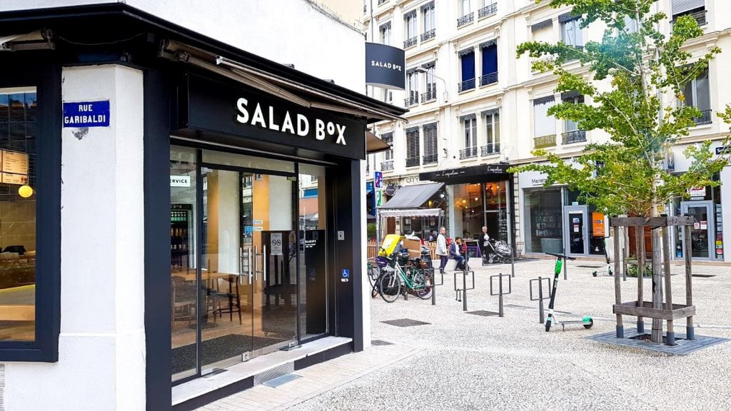 Clujenii de la Salad Box vor rețea de 115 de restaurante