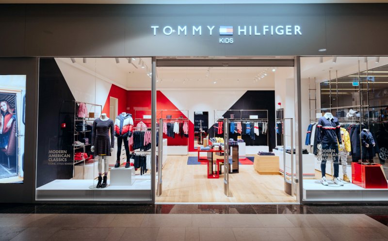 Ziua de Cluj | În Iulius Mall s-a deschis primul magazin Tommy Hilfiger  Kids din Cluj-Napoca