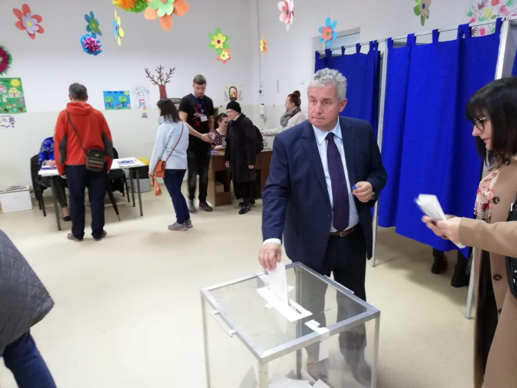 Prezidențiale 2019 | Daniel Buda a votat "pentru o viață mai bună pentru români și pentru o Românie normală"