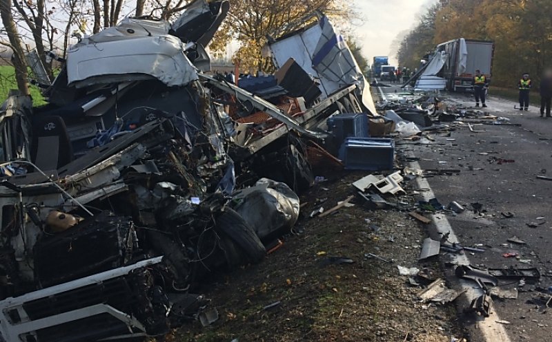 Doi șoferi de tir, morți într-un accident cumplit în Ungaria. Unul era român