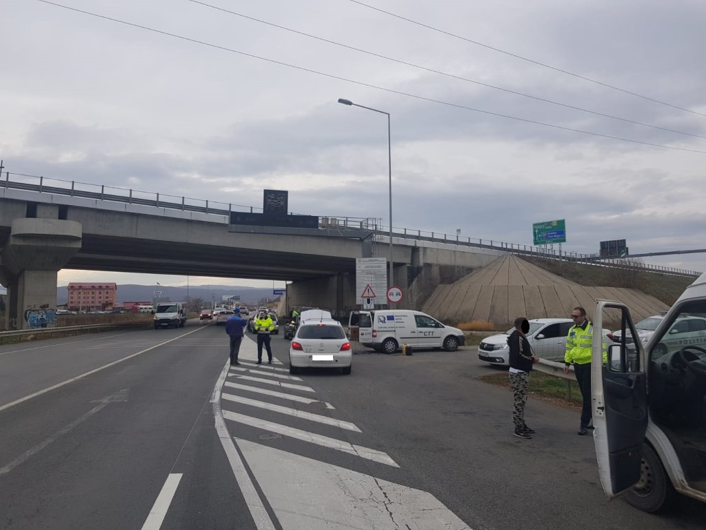Poliția și inspectorii RAR, "curățenie" de toamnă pe drumurile din Cluj. Câte mașini au scos din circulație