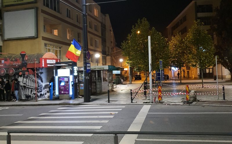Gata cu "turma" de pietoni de la gară. Se montează semafoare