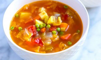 Ciorbă de legume, rețetă de post rapidă și plină de vitamine