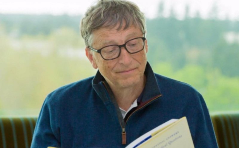 Bill Gates l-a depăşit pe Jeff Bezos (Amazon) și a urcat pe primul loc în topul celor mai bogaţilor oameni din lume