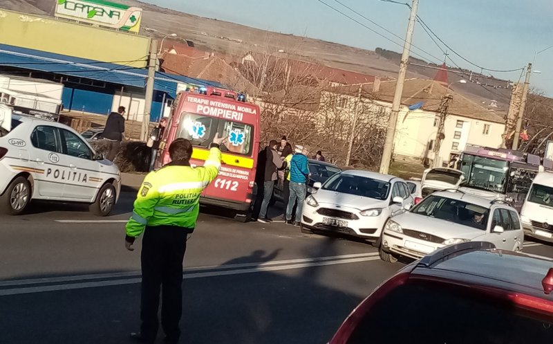Carambol cu trei mașini pe podul IRA. O persoană a fost rănită