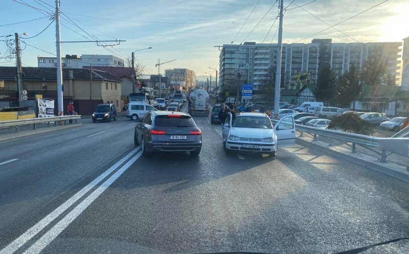 Accidente în serie pe Podul Fabricii, de când se merge pe patru benzi
