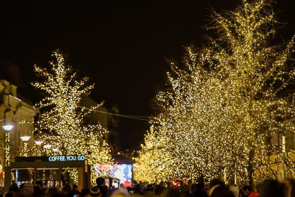 Cât costă „luminile de sărbători” în marile oraşe. Unde s-au cheltuit cei mai mulţi bani