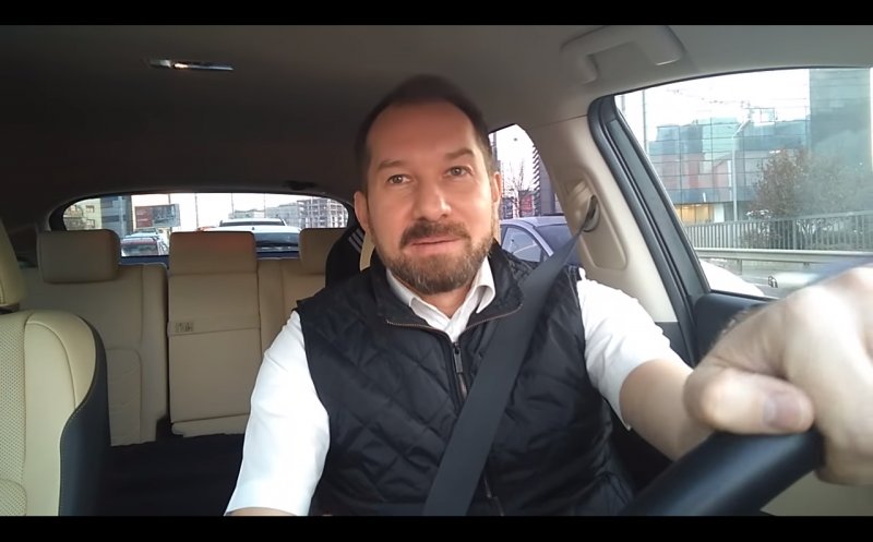 Mihai Sturzu îi ia peste picior pe clujeni: "S-a umflat orezu' în ei. Boc, cu campanii de PR străvezii şi ieftine"
