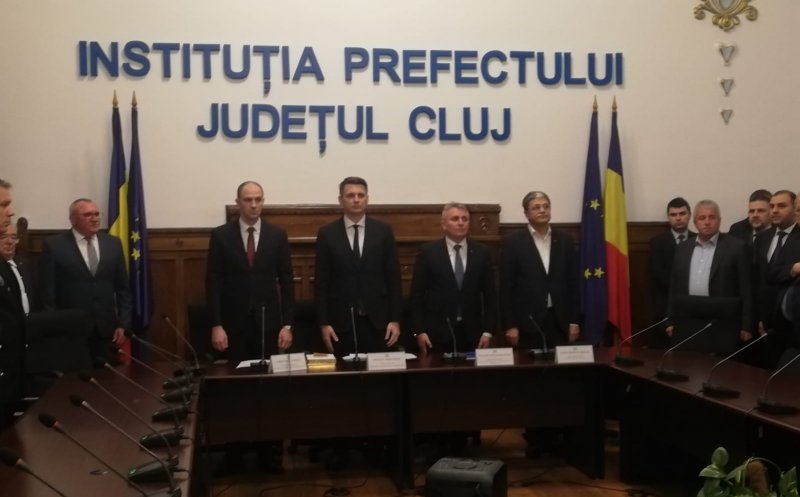 Noul prefect de Cluj a fost instalat în funcție. Ministrul Transporturilor, la ceremonie: "Mi-aş dori ca acolo unde salariile s-au triplat, să se tripleze şi calitatea serviciilor"