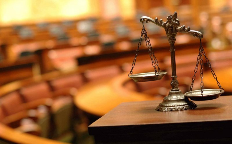 Justiția, blocată de grefieri. Angajații ies în stradă pentru pensiile speciale
