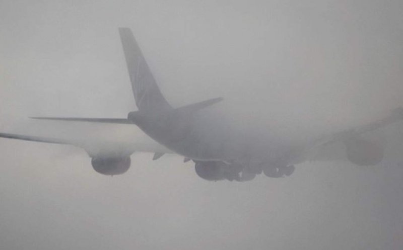 Nouă avioane deviate de la Cluj-Napoca şi Târgu-Mureş au aterizat la Sibiu