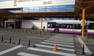 Licențe retrase de la taximetriștii de la aeroportul Cluj. Boc: "Nu era admisibil să fie acea junglă acolo". Autobuzul public la terminal, în analiză