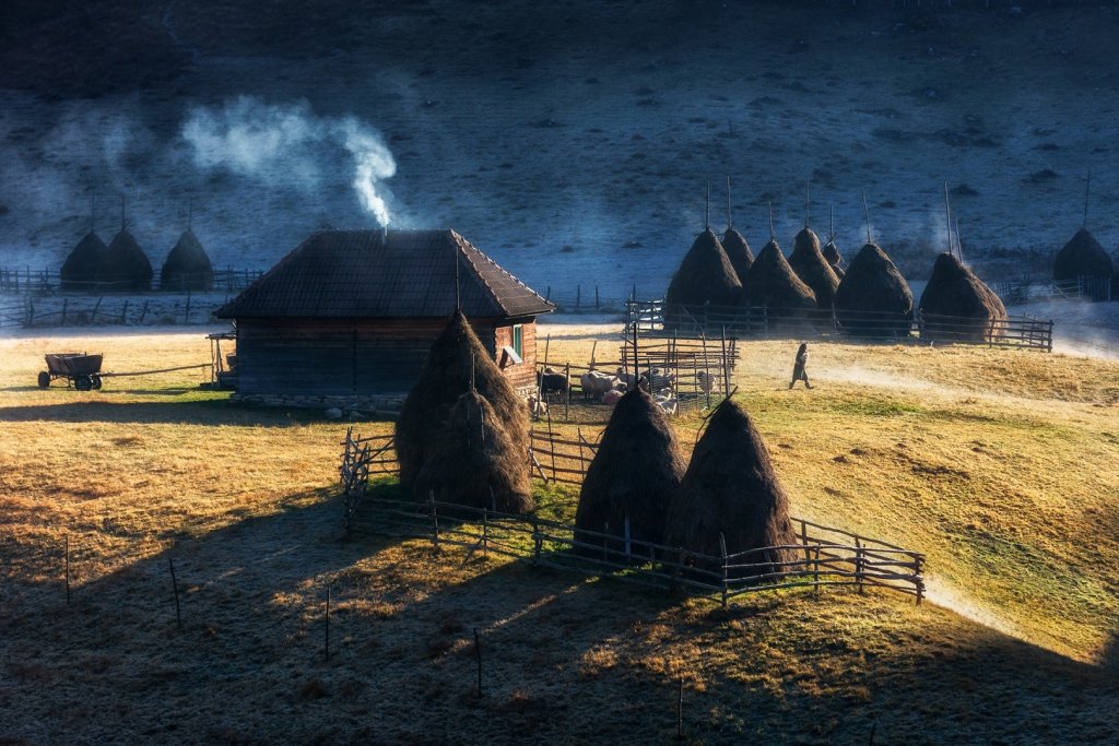 Tărâmuri uitate în timp. Fotografii de basm din Transilvania