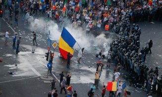Agresorii femeii jandarm de la protestul din 10 august 2018, condamnați la închisoare