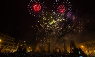 Peste 10.000 de clujeni au participat la focul de artificii organizat de Revelion în Piaţa Avram Iancu