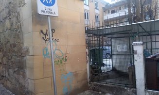 Gata cu graffiti-urile pe clădirile din centru. O bucată din zidul vechii cetăți, curățată cu un aparat de 50.000 de euro