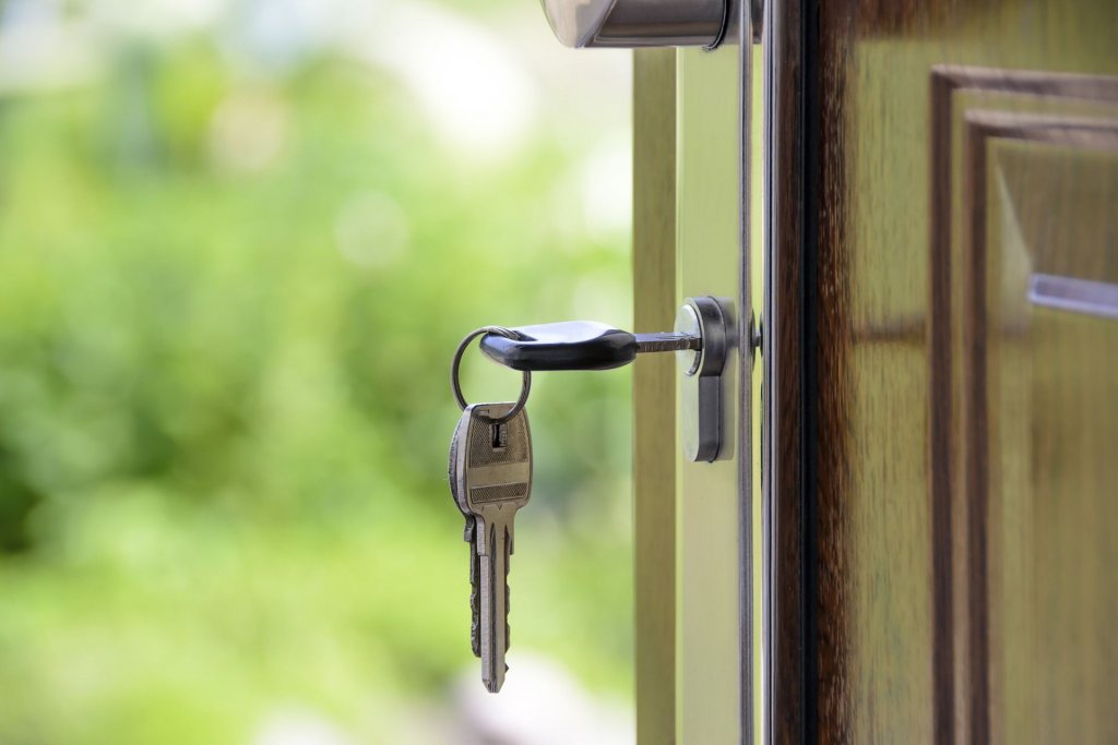 Vești bune pentru proprietarii de case! Se dau bani pentru îmbunătățirea locuinței