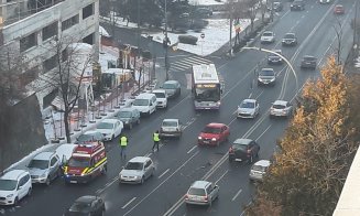 Noile marcaje fac ravagii în trafic. Două mașini s-au ciocnit pe Calea Florești