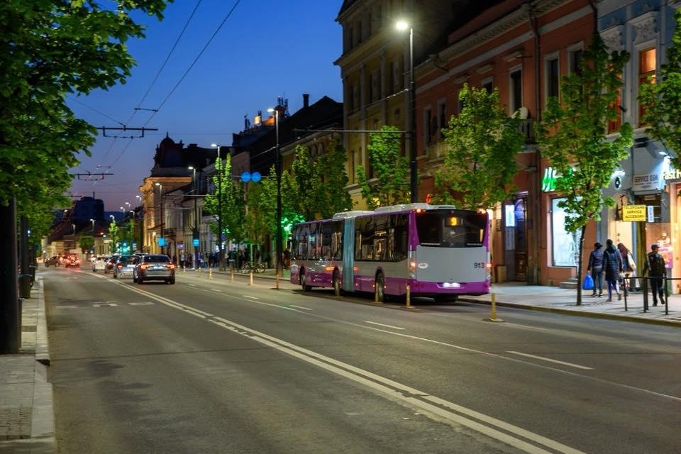 În loc de abonamente nelimitate, doar 120 de călătorii. Noul regulament, în dezbatere publică