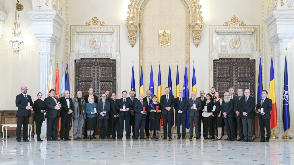 Mai multe personalităţi și instituții din cultura clujeană, decorate de Klaus Iohannis