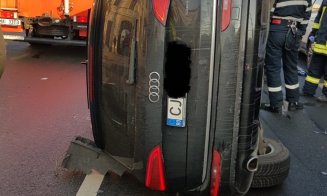 Mașină răsturnată pe Dorobanților. Doi dintre pasageri erau copii
