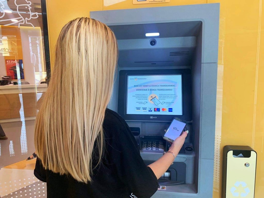 Banca Transilvania, asaltată pe internet: 5.000 de întrebări pe zi