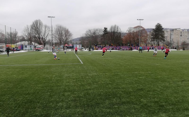 Sticla Arieșul Turda, lecție de fotbal pentru puștii Universității Cluj