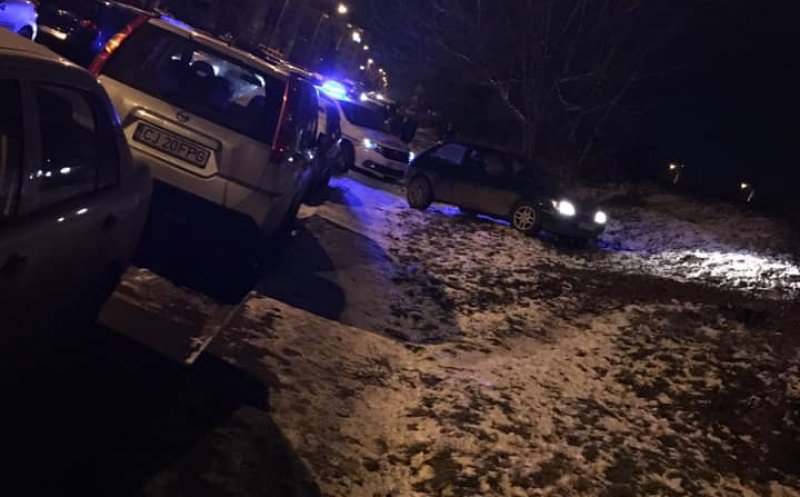 Urmărire ca în filme pe străzile Clujului! Fără permis de conducere, și cu copilul în mașină, a călcat accelerația ca să scape de poliție