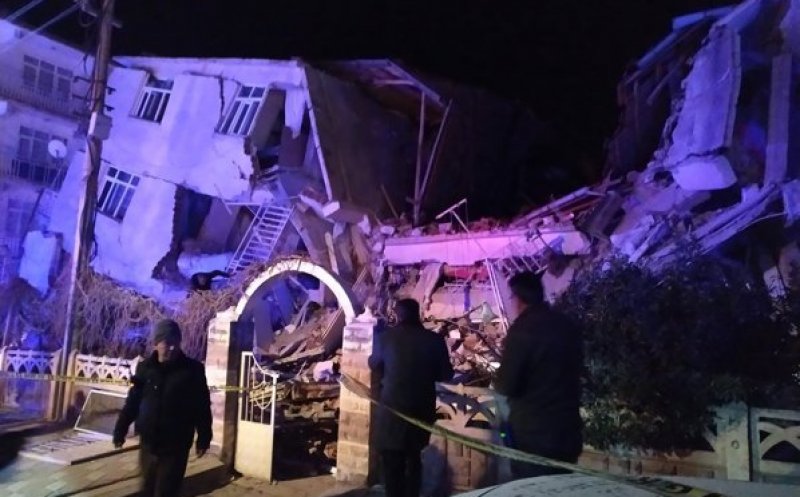 20 morţi şi peste 900 de răniţi în urma cutremurului din estul Turciei