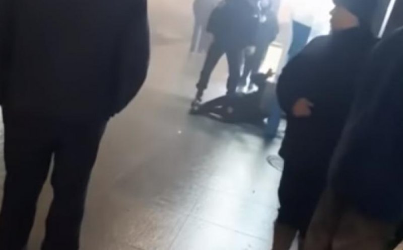Imagini revoltătoare. Jandarm din Cluj, filmat când înjură și lovește un bărbat: „Te rup în două!”