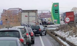 Accident cu răniți lângă Huedin. Traficul pe DN1 Cluj - Oradea, blocat