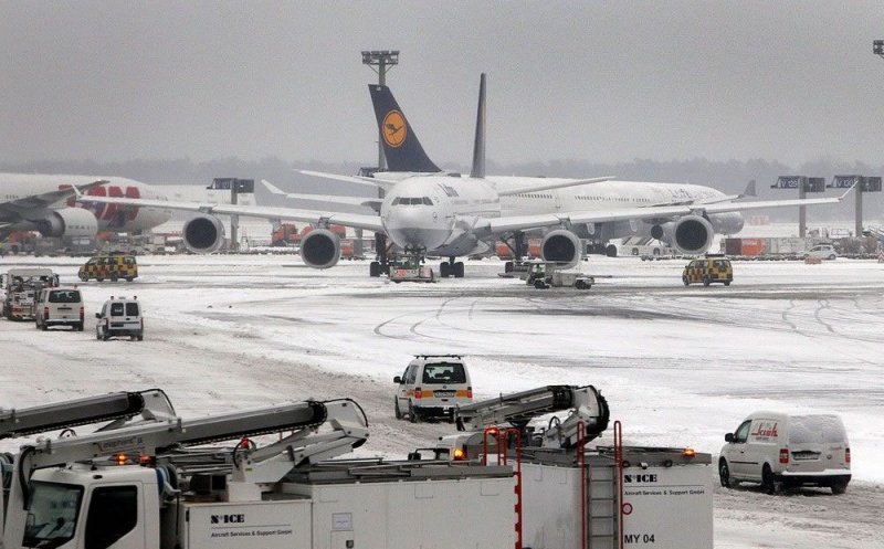 Avionul Munchen - Cluj, anulat de vremea rea din Germania