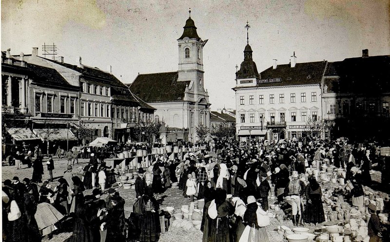 Când Piața Unirii era loc de târg, nu de festivaluri