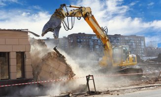 Primăria continuă demolarea clădirilor ilegale. Tarcea: "Sunt peste 50 de clădiri demolate şi altele în proces"