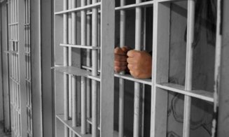 Deţinuţii Penitenciarului Gherla, înghesuiţi în 2 metri pătraţi/persoană