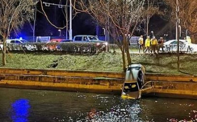 Accident lângă Cluj Arena. O mașină a fost aruncată în Someș