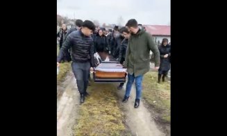 Lacrimi și durere! Tânărul de 22 de ani care a murit în accidentul de pe Horea a fost înmormântat