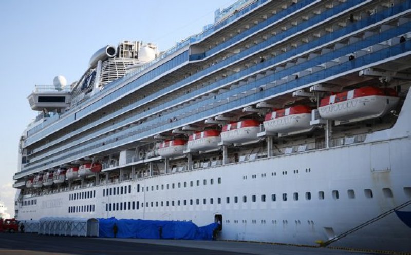 Doi pasageri de pe nava de croazieră Diamond Princess au murit. La bord se află și români