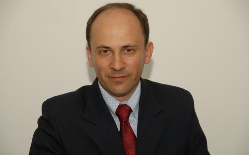 Primarul din Cămărașu a fost demis pentru incompatibilitate