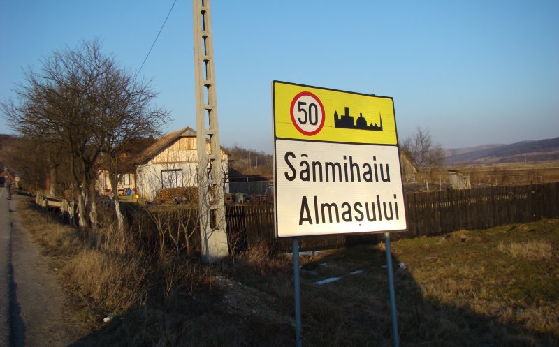 Ciocnire violentă între două mașini pe drumul Cluj - Zalău. O persoană a decedat