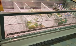 Românii golesc rafturile magazinelor de teama coronavirusului