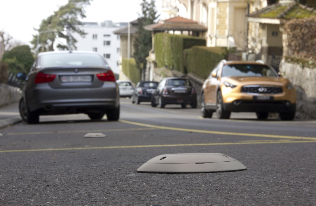 Licitație pentru senzorii din asfalt care numără parcările libere din Cluj. Aplicație mobilă pentru șoferi. VEZI LISTA străzilor